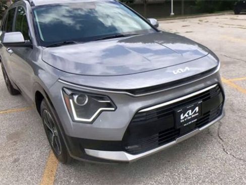 New 2025 Kia Niro SX image 5
