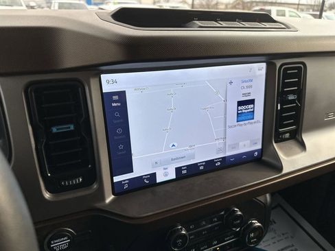 Used 2023 Ford Bronco Outer Banks AWD/4WD image 18