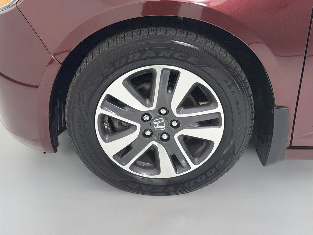 Used 2016 Honda Odyssey Touring Elite image 34