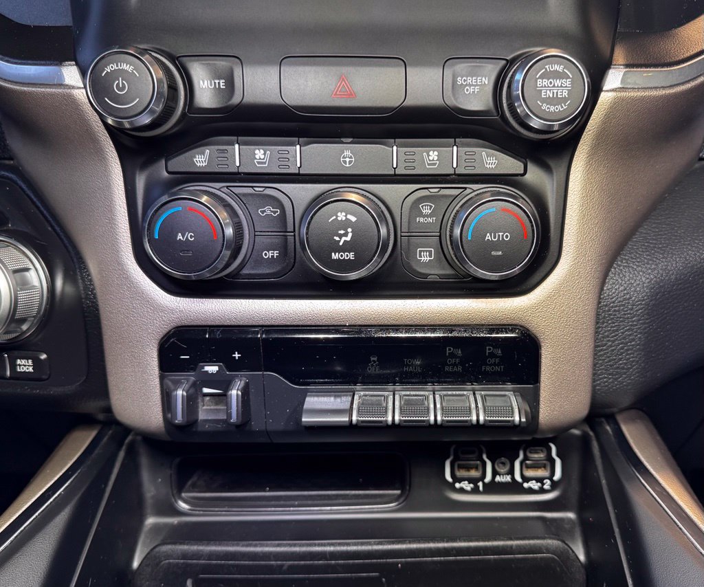 Used 2020 RAM 1500 Laramie AWD/4WD image 34