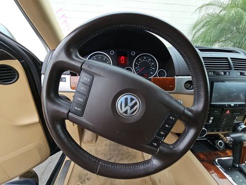 Used 2005 Volkswagen Touareg V6 AWD/4WD image 10