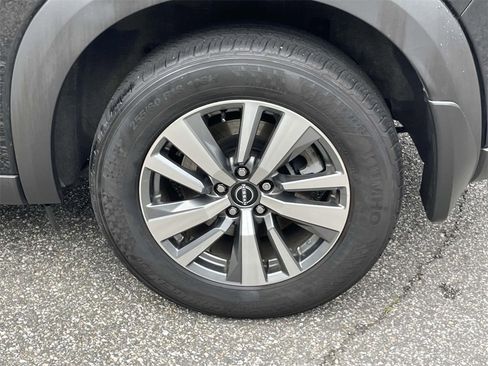 Certified 2024 Nissan Pathfinder SL image 10