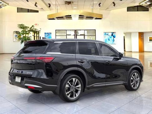 Certified 2026 INFINITI QX60 Pure w/ Cargo Package AWD/4WD image 5
