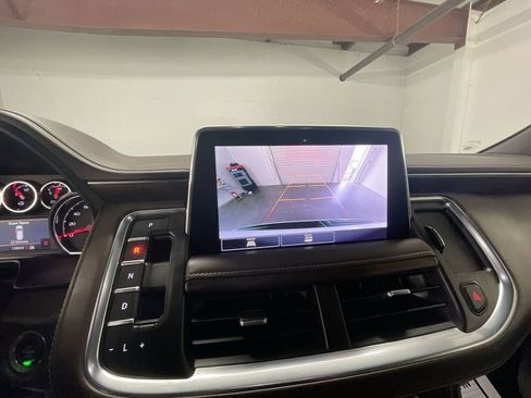 Used 2021 Chevrolet Tahoe Z71 w/ Rear Media and Nav Package image 15