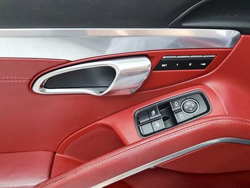 Used 2017 Porsche 911 Targa 4S image 24