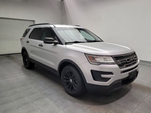 Used 2017 Ford Explorer FWD image 13