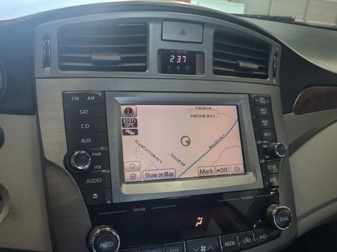 Used 2012 Toyota Avalon image 10