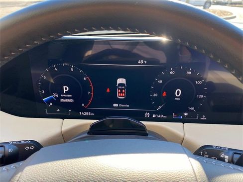 Used 2025 Nissan Armada Platinum image 18