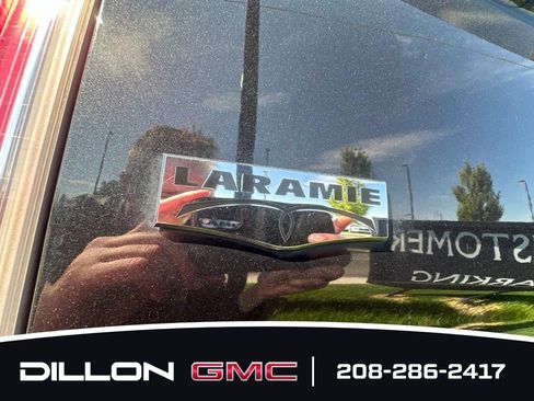 Used 2017 RAM 1500 Laramie AWD/4WD image 10