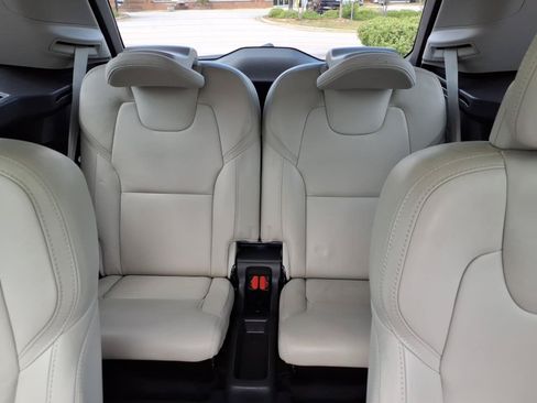 Used 2021 Volvo XC90 T8 Inscription w/ Lounge Package AWD/4WD image 22