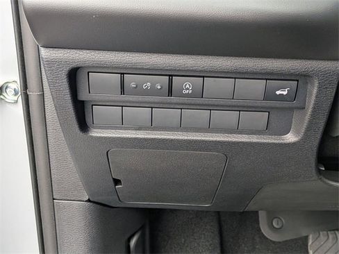 New 2026 Mitsubishi Outlander SE image 16