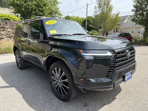 Used 2025 Lexus GX 550 w/ Accessory Package (2T) AWD/4WD image 9
