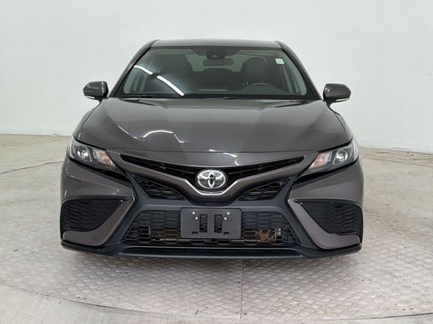 Used 2023 Toyota Camry SE FWD image 6