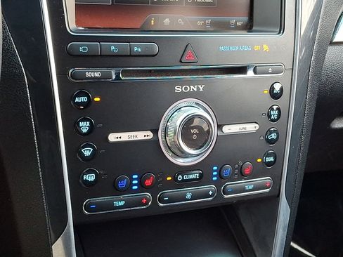 Used 2016 Ford Explorer Limited w/ Equipment Group 301A AWD/4WD image 15