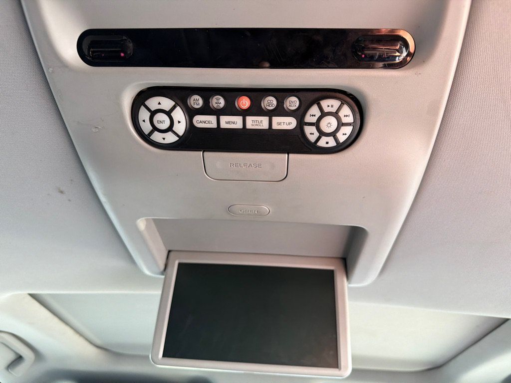 Used 2015 Honda Pilot Touring image 35