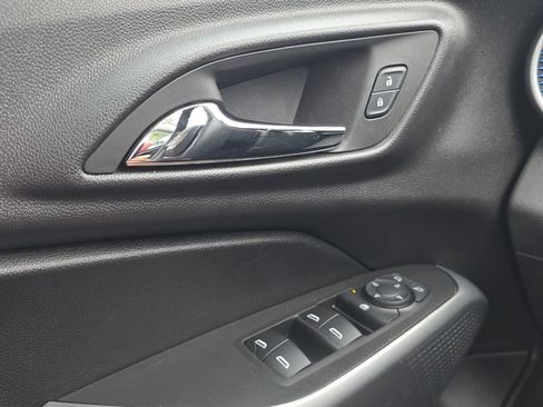 Used 2024 Chevrolet Trax LS FWD image 11