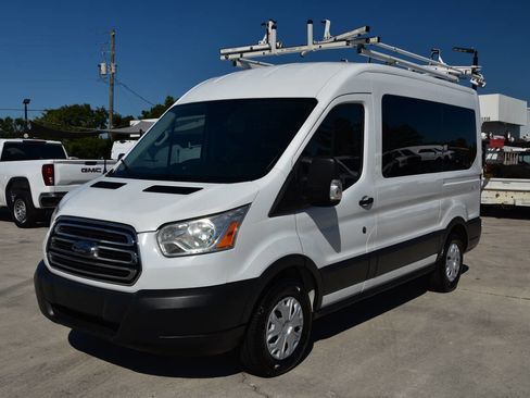 Used 2016 Ford Transit 150 XLT image 3
