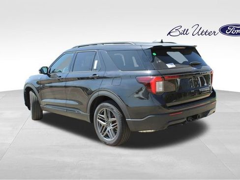 New 2026 Ford Explorer ST-Line w/ ST-Line Street Pack image 4