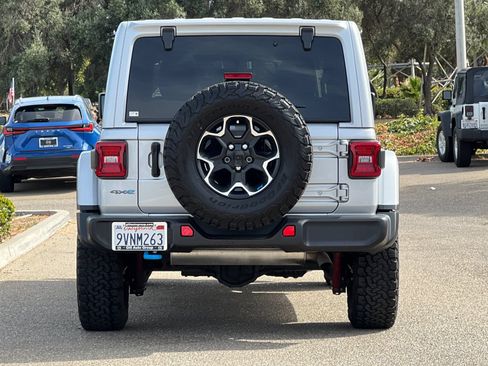 Used 2023 Jeep Wrangler Unlimited Rubicon 4xe w/ Cold Weather Group AWD/4WD image 5