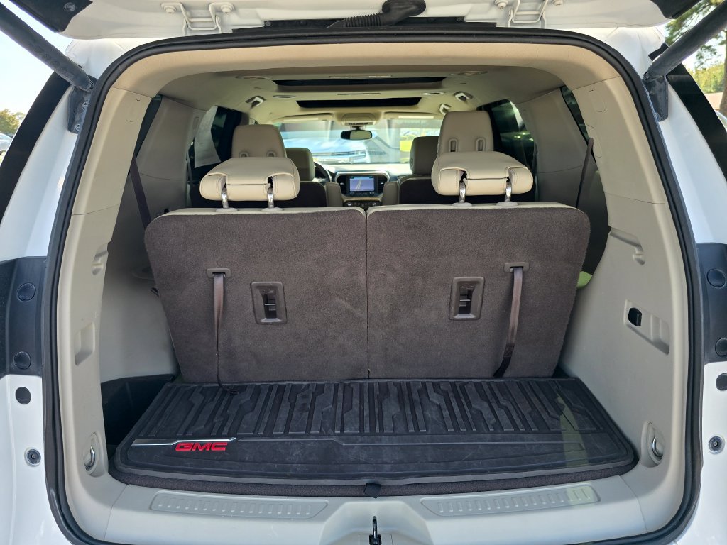 Certified 2017 GMC Acadia Denali w/ Technology Package FWD image 23