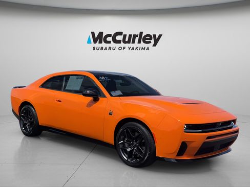 Used 2026 Dodge Charger Scat Pack w/ Blacktop Package AWD/4WD image 9