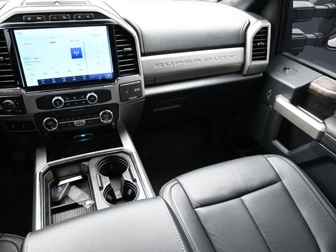 Used 2022 Ford F250 Lariat w/ Tremor Off-Road Package image 37