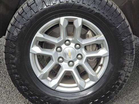 Used 2022 Chevrolet Silverado 1500 LT w/ Z71 Off-Road Package image 43