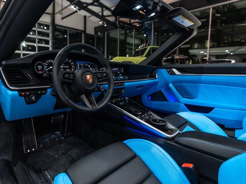 Used 2022 Porsche 911 Turbo S image 7