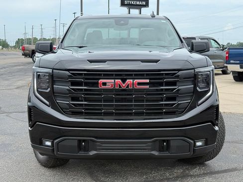 Used 2023 GMC Sierra 1500 Elevation AWD/4WD image 4