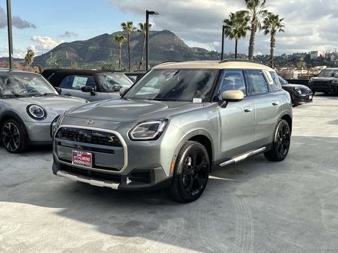 New 2025 MINI Cooper Countryman SE w/ Comfort Package Max image 3