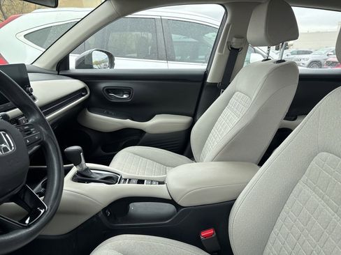 Used 2023 Honda HR-V LX image 3