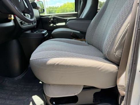 Used 2019 Chevrolet Express 3500 LT w/ LT Preferred Equipment Group RWD image 9