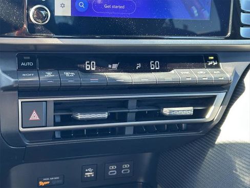 Certified 2025 Toyota Camry SE image 29