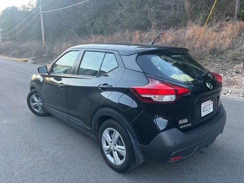 Used 2020 Nissan Kicks S image 5