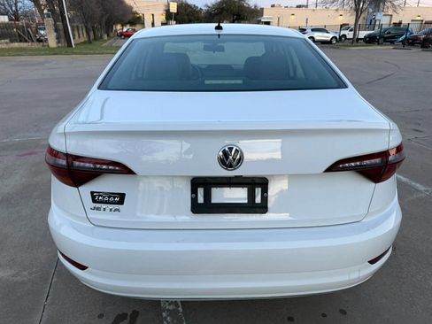 Used 2019 Volkswagen Jetta SE FWD image 6