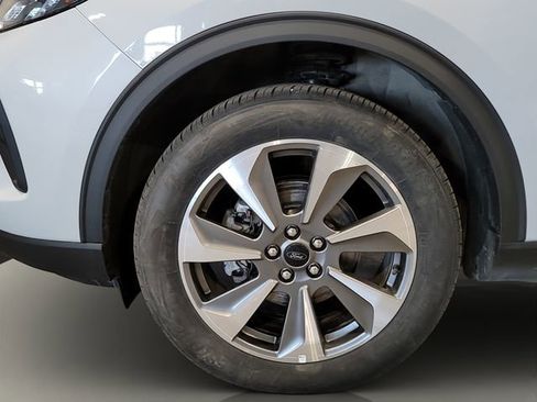 Used 2025 Ford Escape Platinum AWD/4WD image 10
