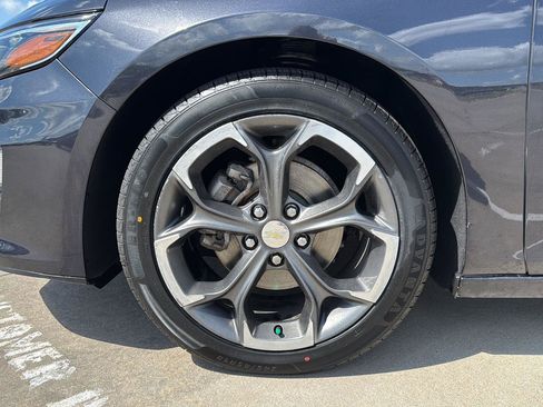 Used 2022 Chevrolet Malibu LT FWD image 11