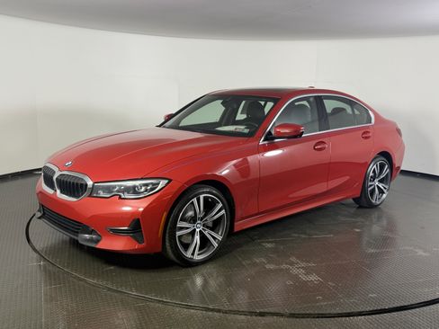 Used 2020 BMW 330i xDrive Sedan w/ Premium Package AWD/4WD image 3