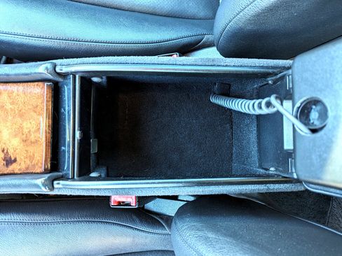 Used 2002 Mercedes-Benz CLK 320 Cabriolet image 29