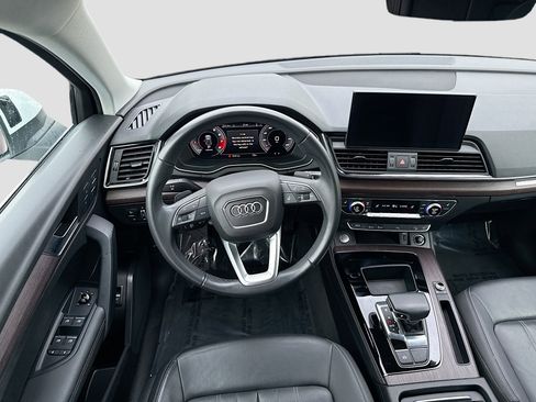 Used 2021 Audi Q5 Premium Plus w/ Premium Plus Package image 16