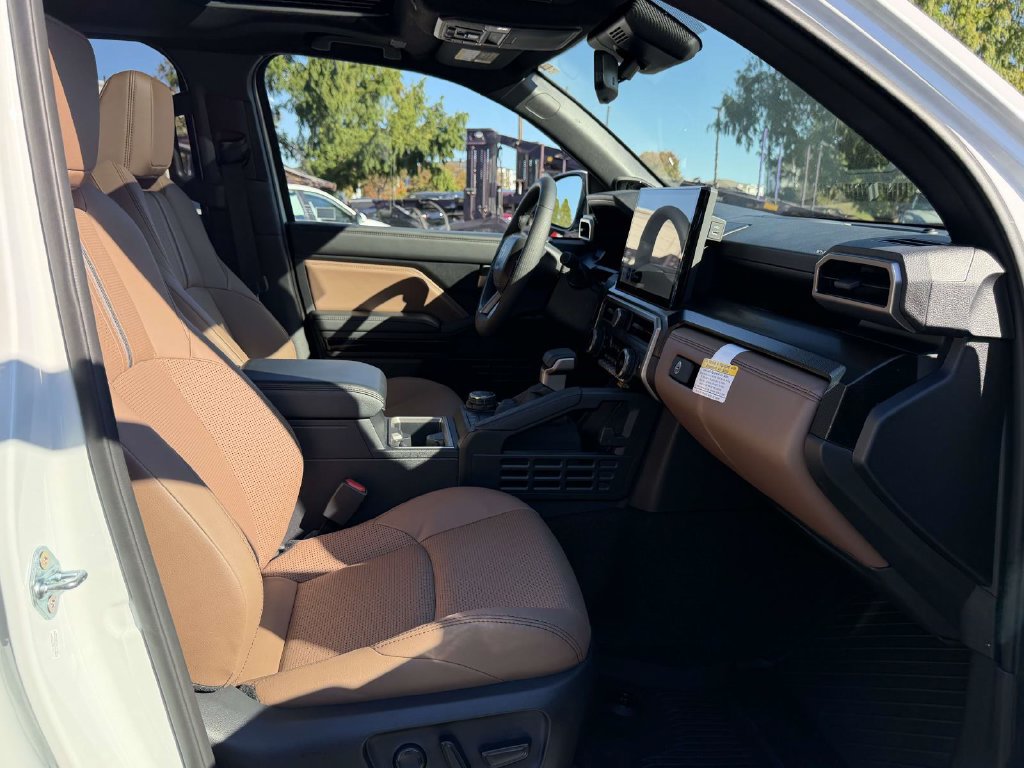 New 2026 Toyota 4Runner Limited AWD/4WD image 11