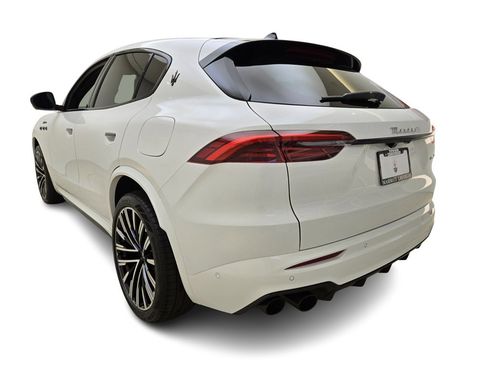 New 2025 Maserati Grecale Modena image 9