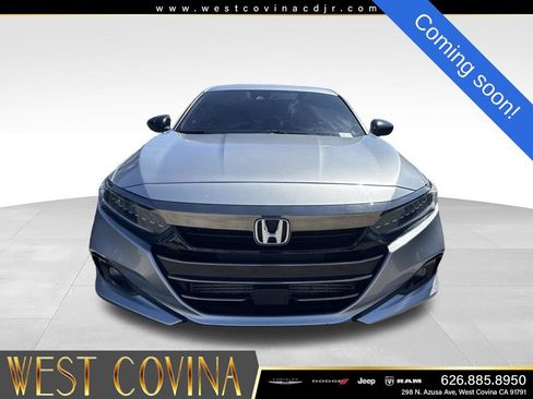 Used 2022 Honda Accord Sport image 2