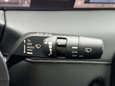 New 2025 Nissan Armada SL w/ Captain's Chari Seat Package image 23