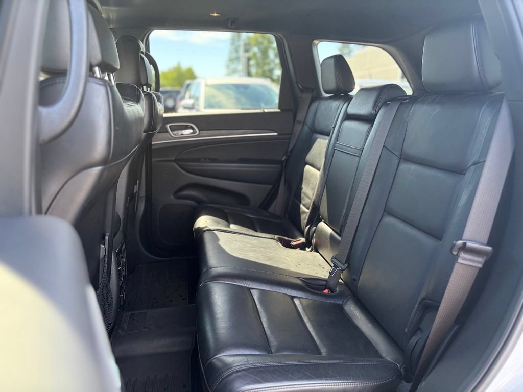 Used 2020 Jeep Grand Cherokee Limited AWD/4WD image 12