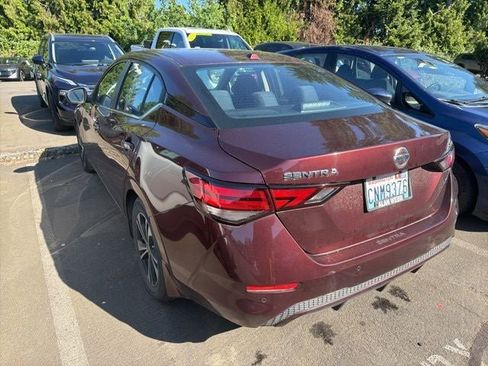 Used 2021 Nissan Sentra SV FWD image 3
