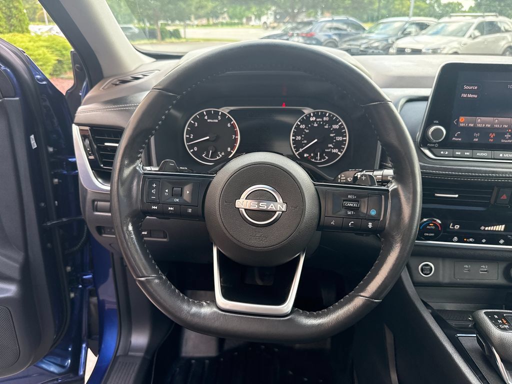 Used 2022 Nissan Rogue SV w/ SV Premium Package FWD image 28