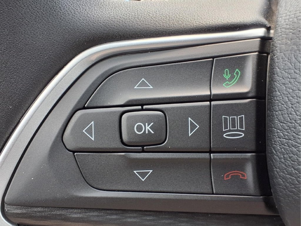 New 2026 Jeep Grand Cherokee Laredo AWD/4WD image 13
