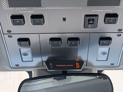 Used 2025 INEOS Grenadier AWD/4WD image 29
