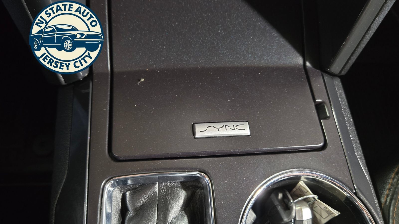 Used 2019 Ford Explorer XLT w/ Equipment Group 202A AWD/4WD image 21
